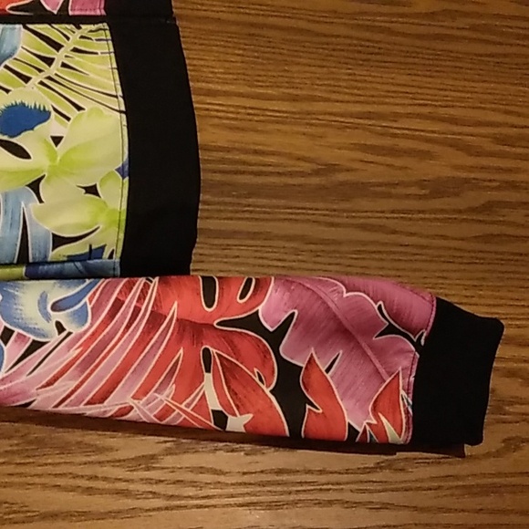 Women's Nike Full Zip Waist Length Colorful Jacket - Picture 3 of 7